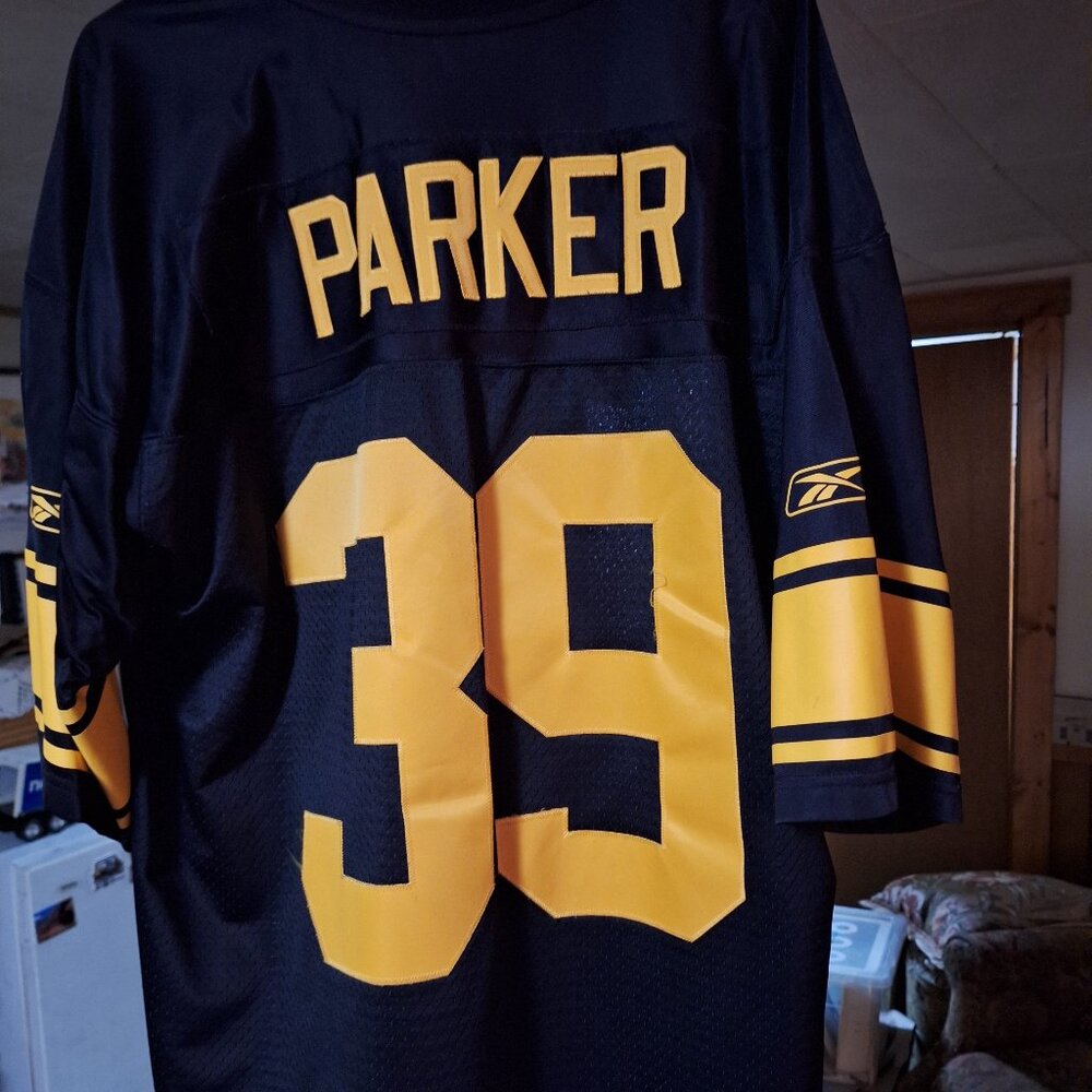 Pittsburgh Steeler Willie Parker jersey